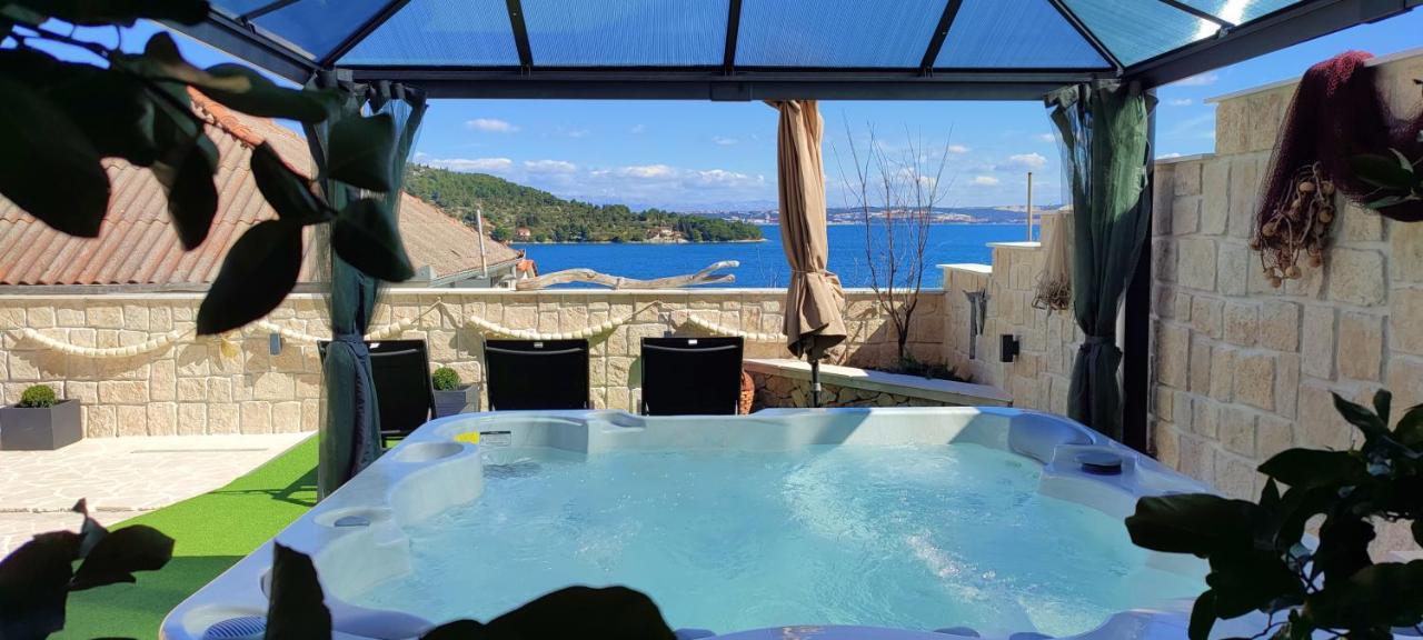 Luxury Sunrise Jacuzzi Apts, 50 M From The Beach Kali Exterior photo